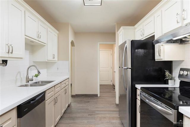 2305 E 19th Street, Mission, TX 78572