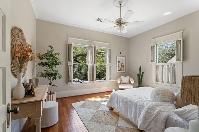 411 Bayland Avenue, Houston, TX 77009