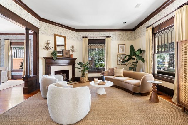 411 Bayland Avenue, Houston, TX 77009