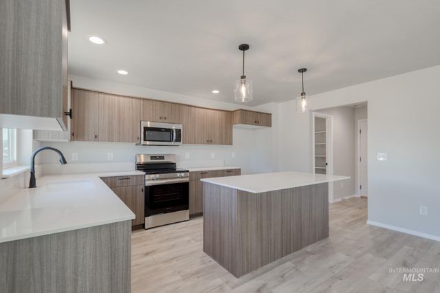 1144 W Cub River Dr, Meridian, ID 83642