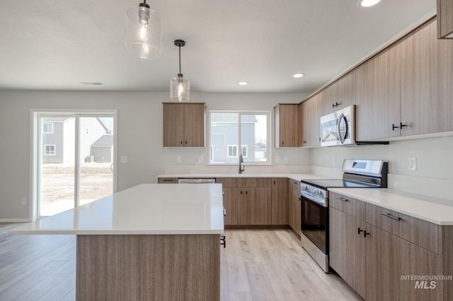 1144 W Cub River Dr, Meridian, ID 83642