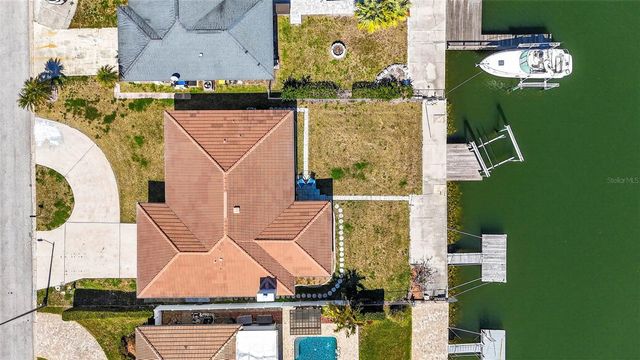 5448 LEEWARD LANE, New Port Richey, FL 34652