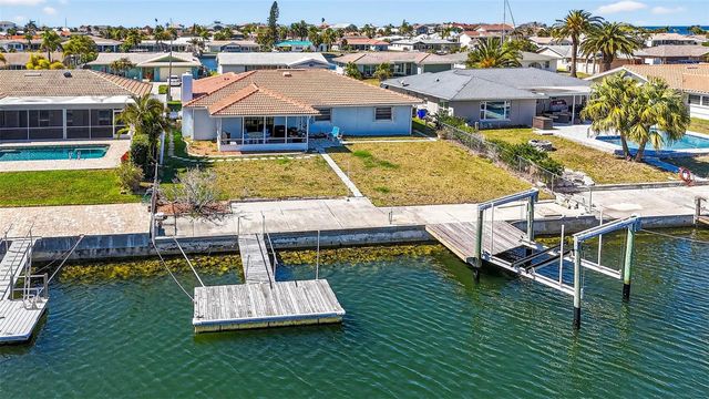 5448 LEEWARD LANE, New Port Richey, FL 34652