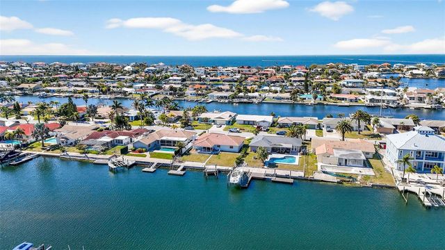 5448 LEEWARD LANE, New Port Richey, FL 34652