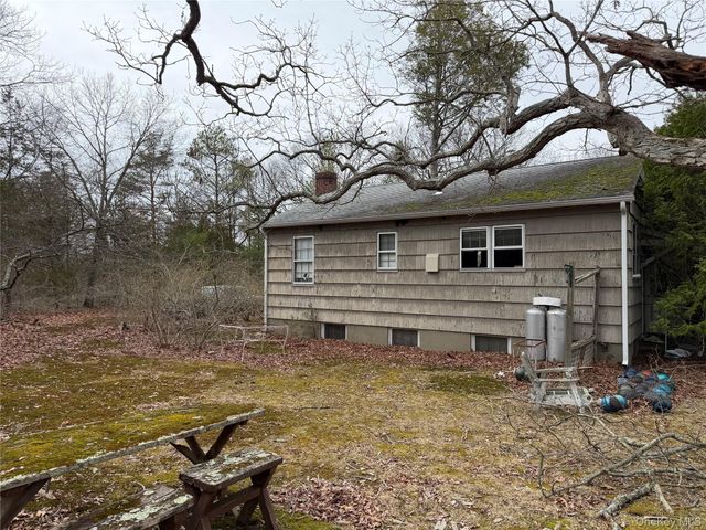 171 Stony Hollow Road, Greenlawn, NY 11740