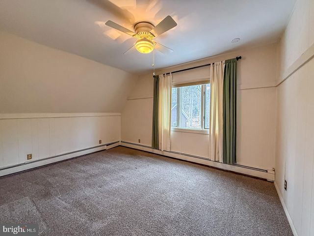 2240 DEEP CREEK RD, Perkiomenville, PA 18074