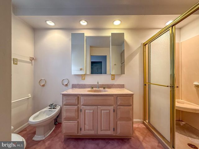 2240 DEEP CREEK RD, Perkiomenville, PA 18074