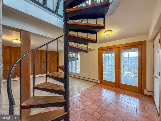 2240 DEEP CREEK RD, Perkiomenville, PA 18074