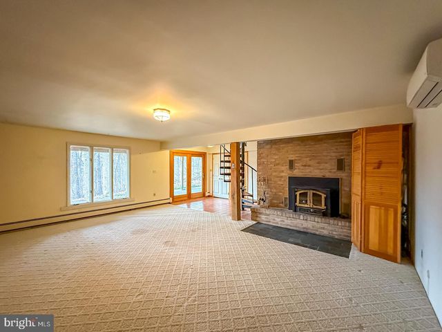 2240 DEEP CREEK RD, Perkiomenville, PA 18074