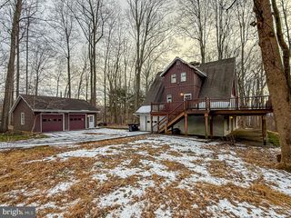 2240 DEEP CREEK RD, Perkiomenville, PA 18074