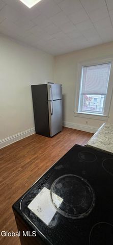 32 Broad Street, Waterford, NY 12188