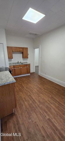 32 Broad Street, Waterford, NY 12188