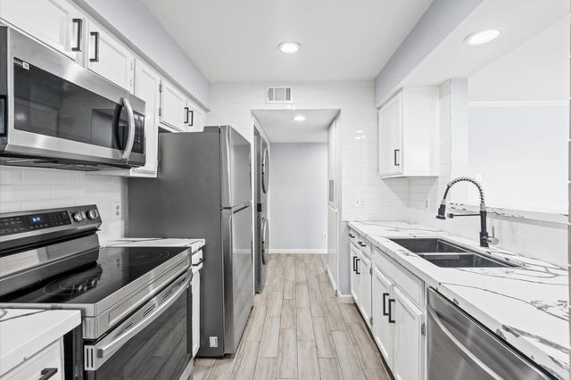 14600 Fonmeadow Drive 602, Houston, TX 77035