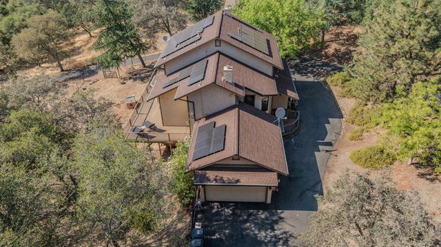 5681 Honeycomb Ln, Shingle Springs, CA 95682