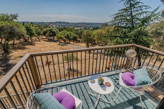 5681 Honeycomb Ln, Shingle Springs, CA 95682