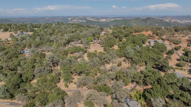5681 Honeycomb Ln, Shingle Springs, CA 95682