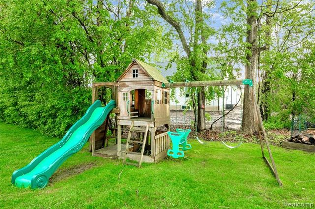 2376 Joseph Tamron Drive, Saint Clair, MI 48079