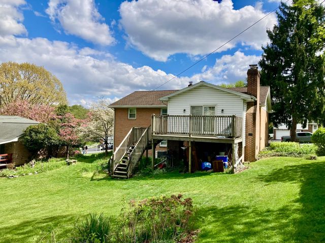 733 BEACH ST, Reading, PA 19605