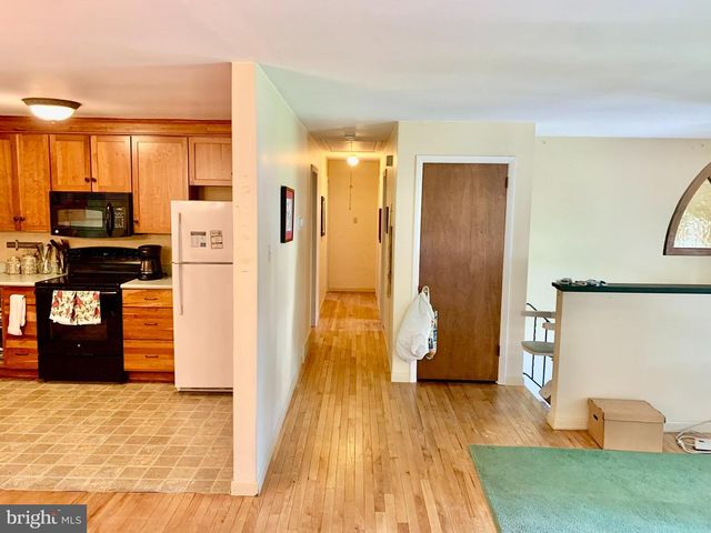 733 BEACH ST, Reading, PA 19605