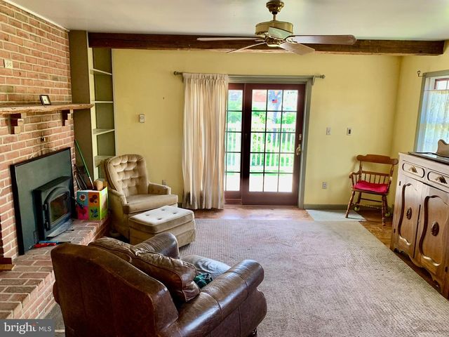 733 BEACH ST, Reading, PA 19605