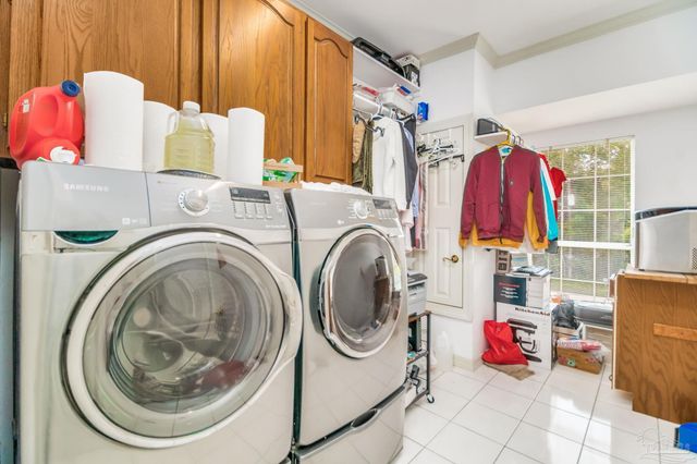 5708 Lakeside Ct, Milton, FL 32583