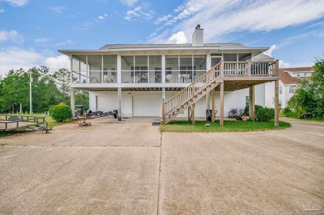 5708 Lakeside Ct, Milton, FL 32583