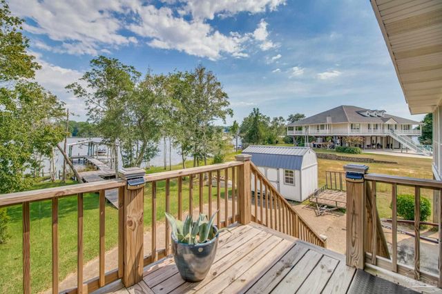 5708 Lakeside Ct, Milton, FL 32583