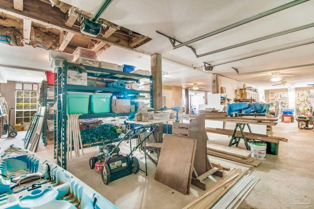 5708 Lakeside Ct, Milton, FL 32583