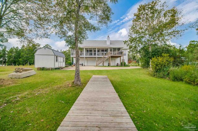 5708 Lakeside Ct, Milton, FL 32583