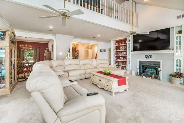 5708 Lakeside Ct, Milton, FL 32583