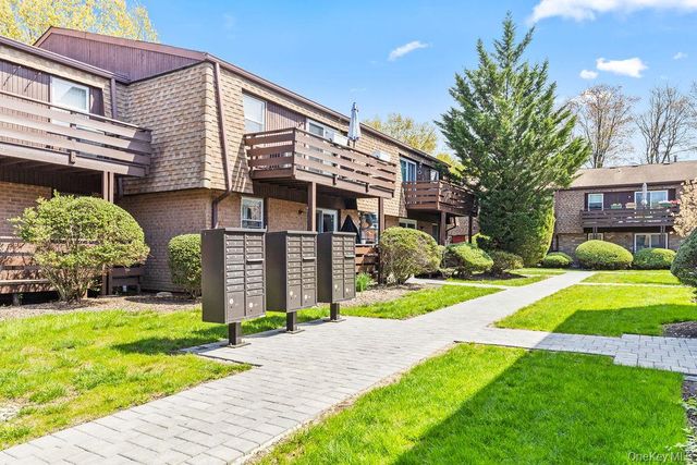 19 New Holland Village, Nanuet, NY 10954