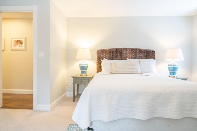10 Abbey Gate Road, Cotuit, MA 02635