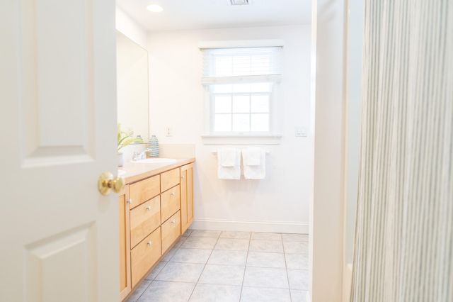 10 Abbey Gate Road, Cotuit, MA 02635