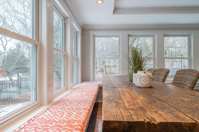 10 Abbey Gate Road, Cotuit, MA 02635