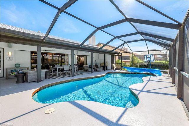 937 SW 54th LN, Cape Coral, FL 33914