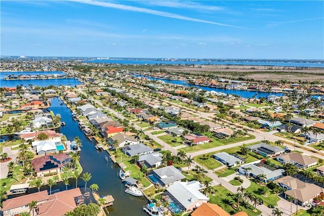 937 SW 54th LN, Cape Coral, FL 33914