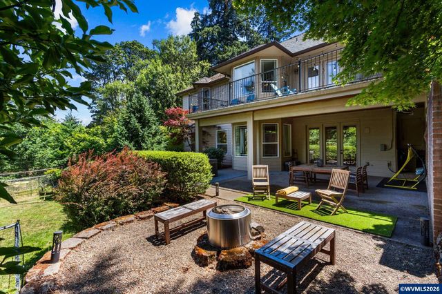 3355 Huckleberry Ct S, Salem, OR 97302