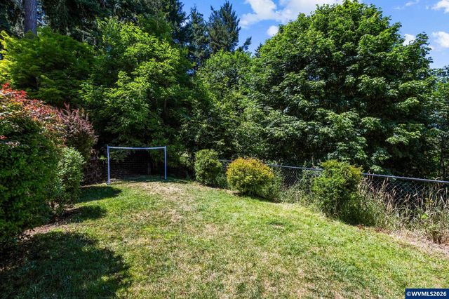 3355 Huckleberry Ct S, Salem, OR 97302