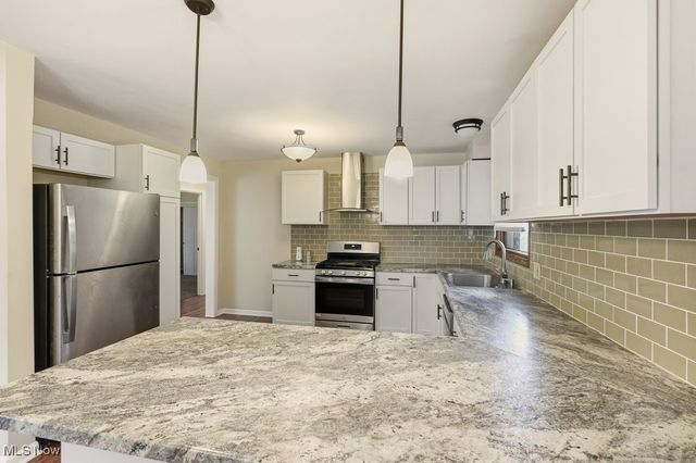 1534 Brittain Road, Akron, OH 44310