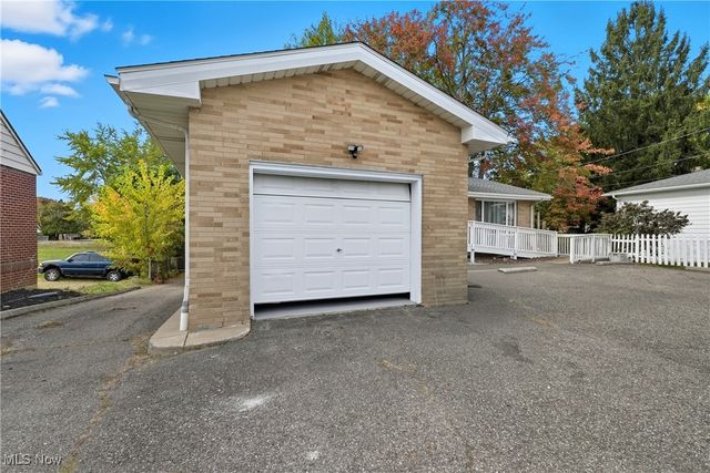 1534 Brittain Road, Akron, OH 44310