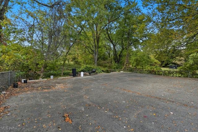 1534 Brittain Road, Akron, OH 44310