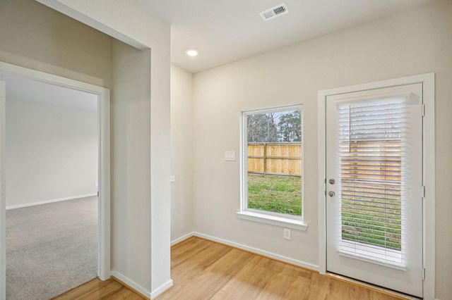 5132 Redbud Valley Drive, Pearland, TX 77584