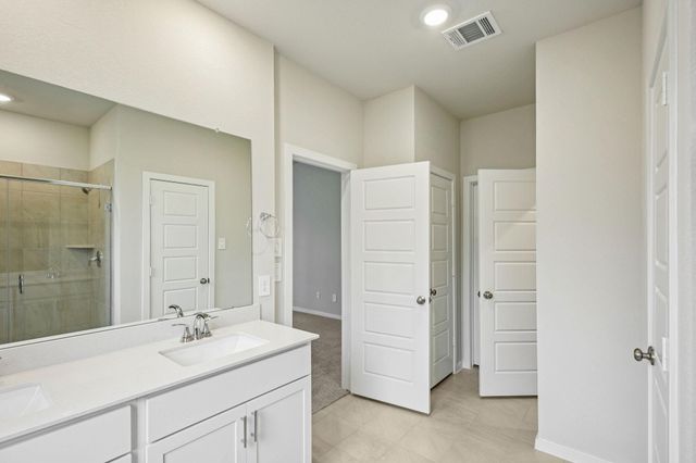 5132 Redbud Valley Drive, Pearland, TX 77584
