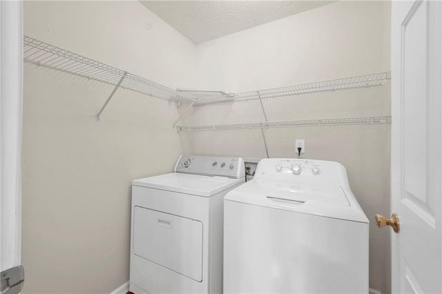 6236 Rock Port Drive, Flowery Branch, GA 30542