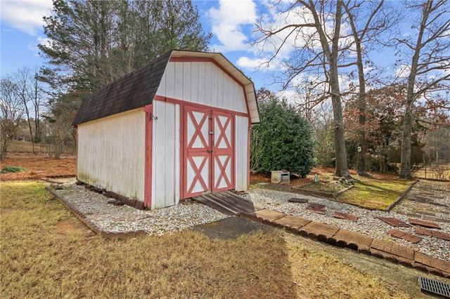 6236 Rock Port Drive, Flowery Branch, GA 30542