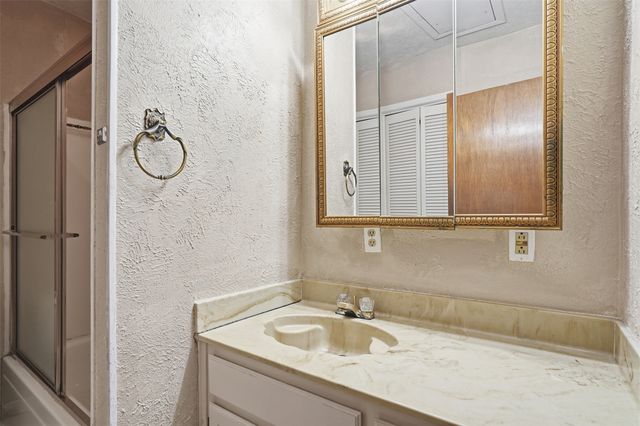 5420 Jane Anne Street, Haltom City, TX 76117