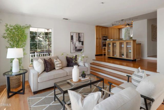 156 Saint Albans Avenue, South Pasadena, CA 91030