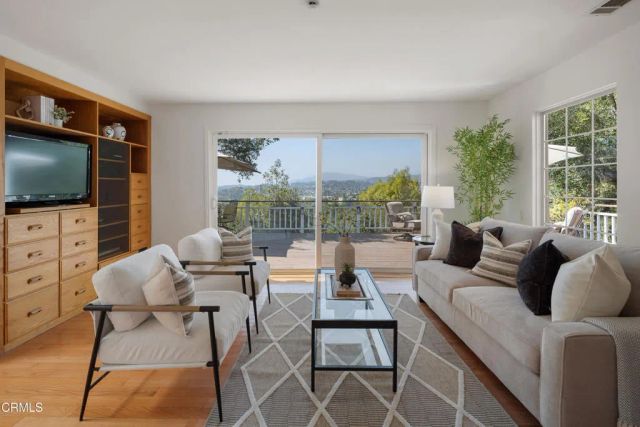 156 Saint Albans Avenue, South Pasadena, CA 91030