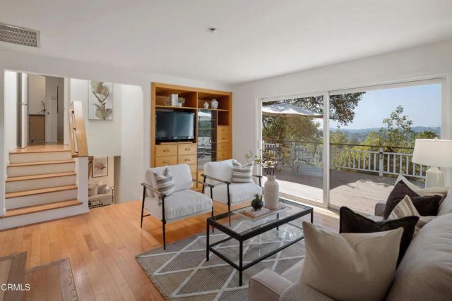 156 Saint Albans Avenue, South Pasadena, CA 91030