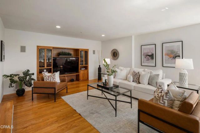156 Saint Albans Avenue, South Pasadena, CA 91030
